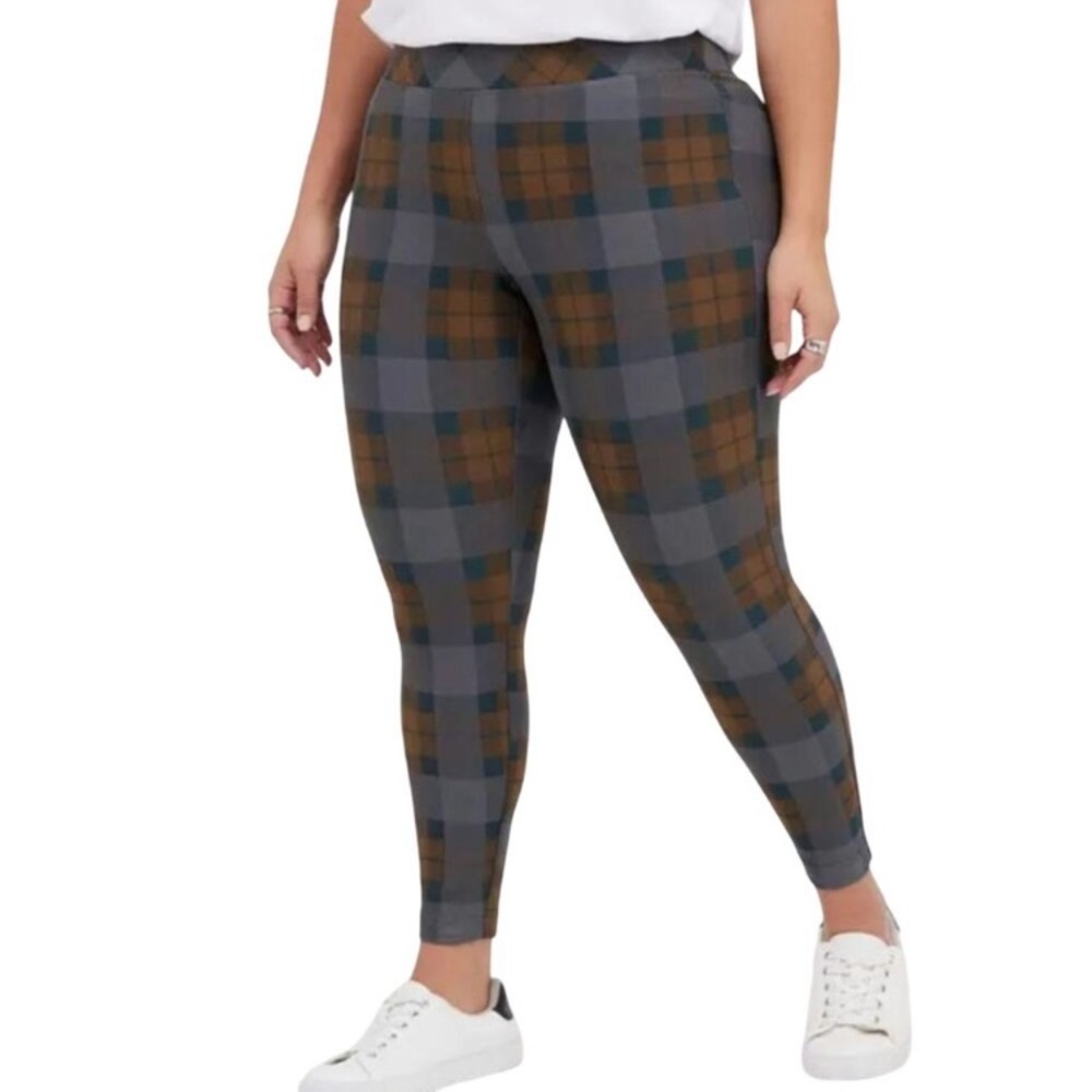Torrid Outlander Tartan Studio Ponte Pull on Pixie Pants